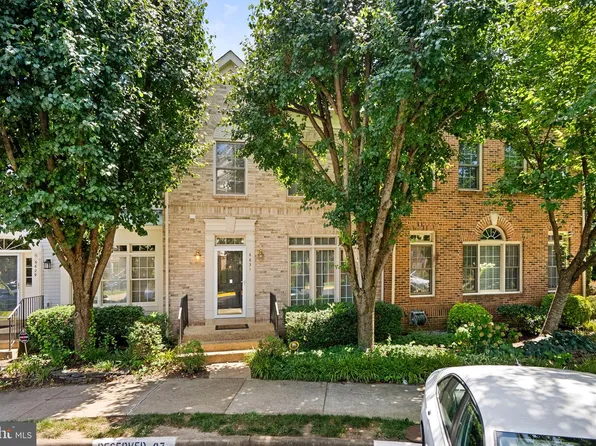 6631 Thurlton Dr, Alexandria, VA 22315