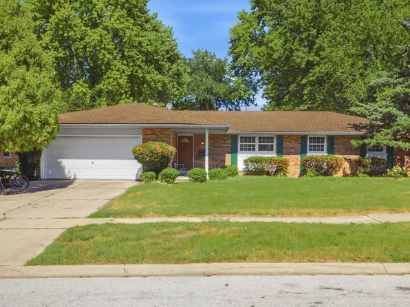 2355 Coach And Surrey Ln, Aurora, IL 60506