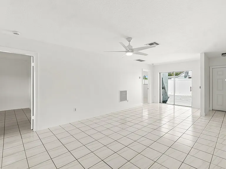 9162 SW 5th St #A — Photo 10