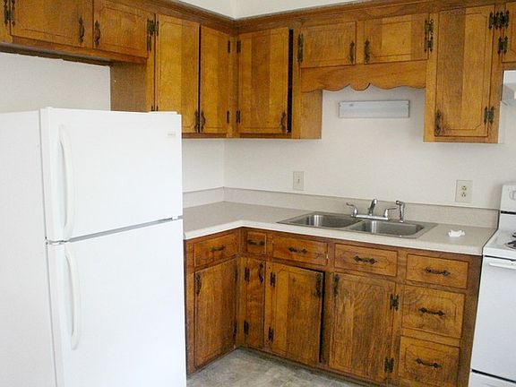 3rd image of 3015 Dana St
