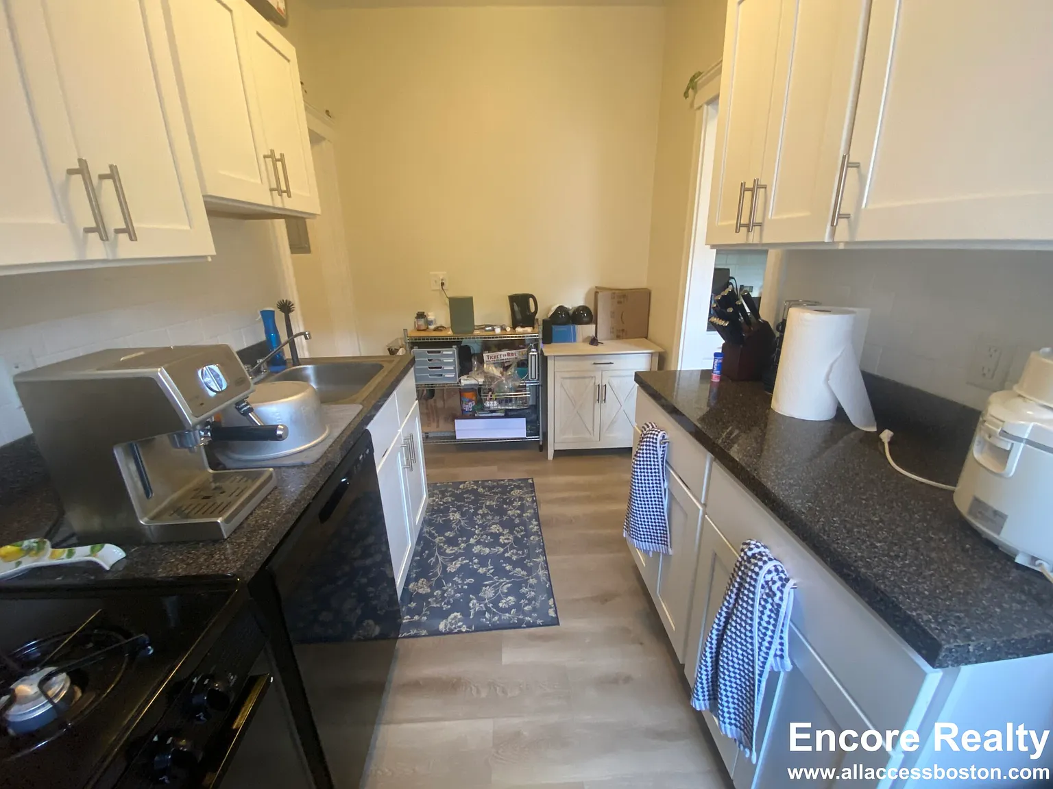 Studio, 500 sqft, $2,150 — Photo 4