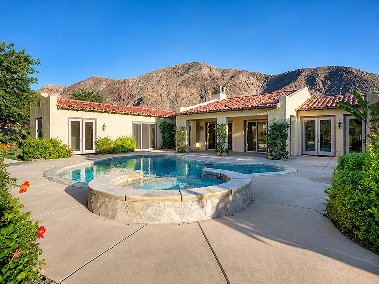 3035 Arroyo Seco — Photo 1