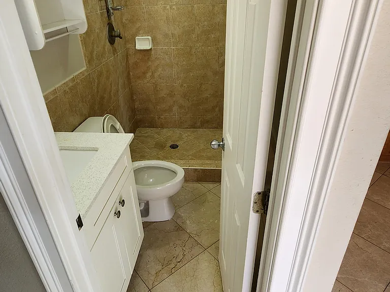 300 SW 71st Ave #2 — Photo 2