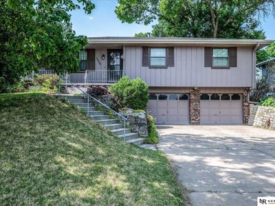 10329 V St, Omaha, NE, 68127
