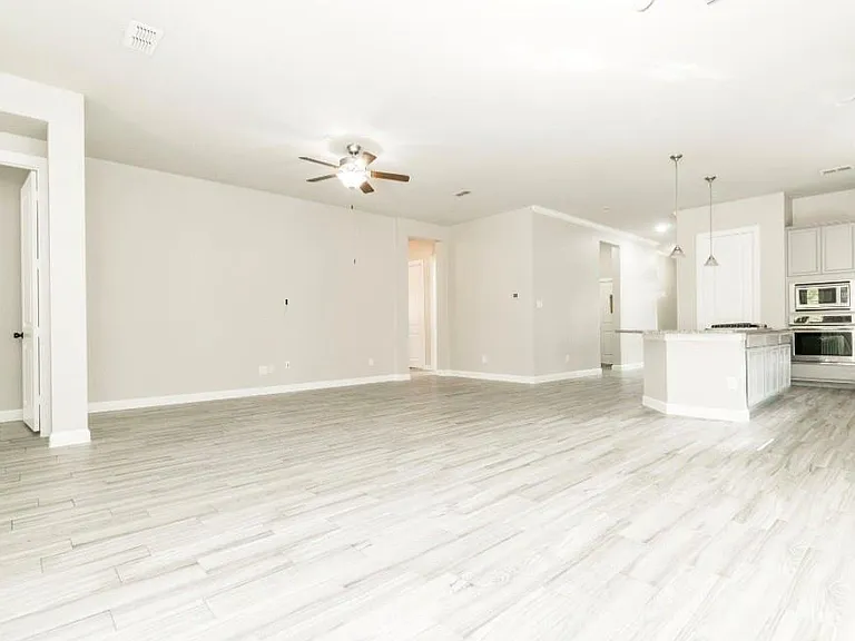 9615 Spring Ct — Photo 9
