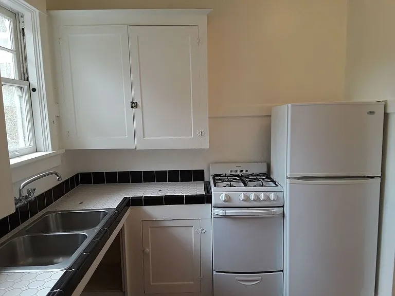 2129 SE 10th Ave — Photo 10