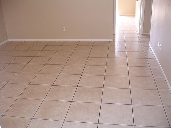 4th image of 452 E 9th Ave APT 2
