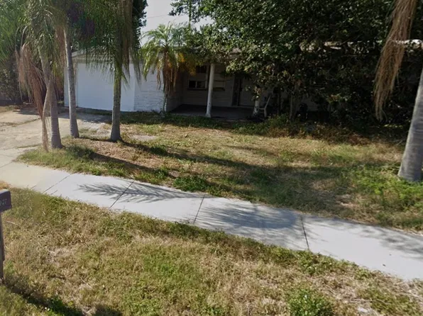 5027 Mile Stretch Dr, Holiday, FL 34690