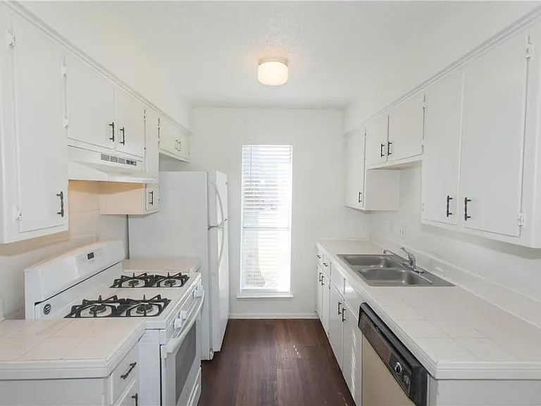 6000 Tracy Lynn Ln #A — Photo 6