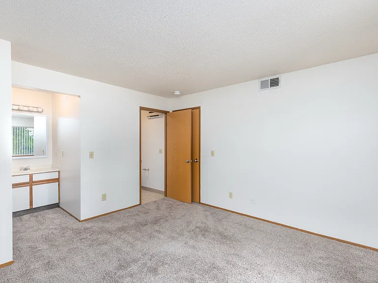 Fountains Apartments — Photo 48