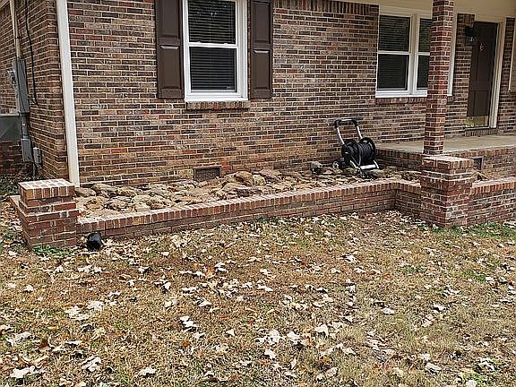 3rd image of 12219 Greenleaf Dr SE