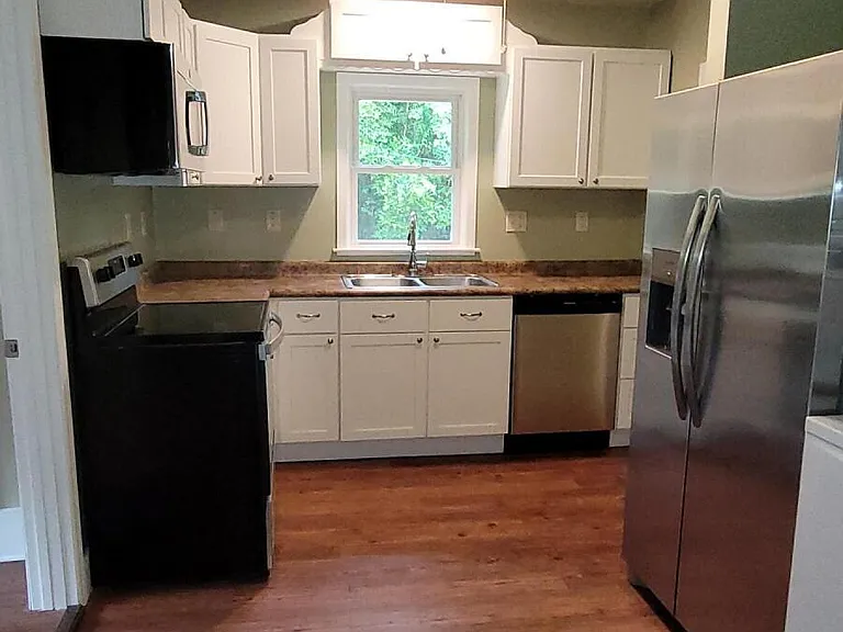 130 Zachmann St — Photo 3