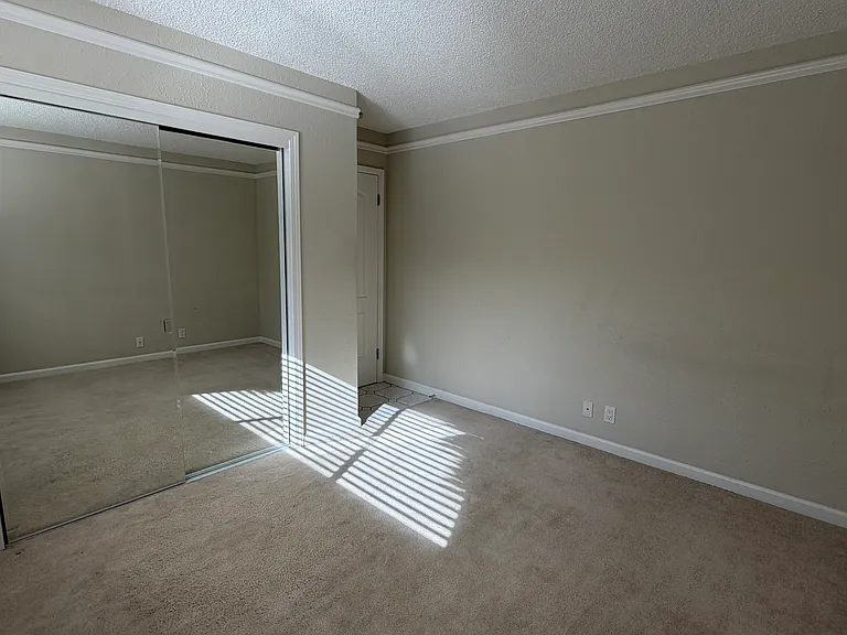 37843 Menard Ct — Photo 14