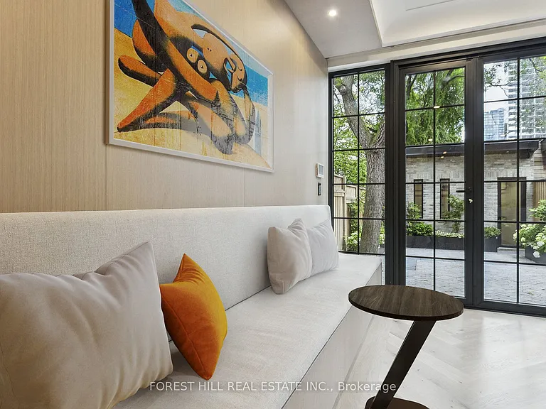 55 Hazelton Ave — Photo 6