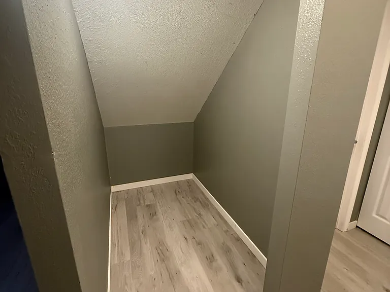 801 W Saint Anthony Ave — Photo 15