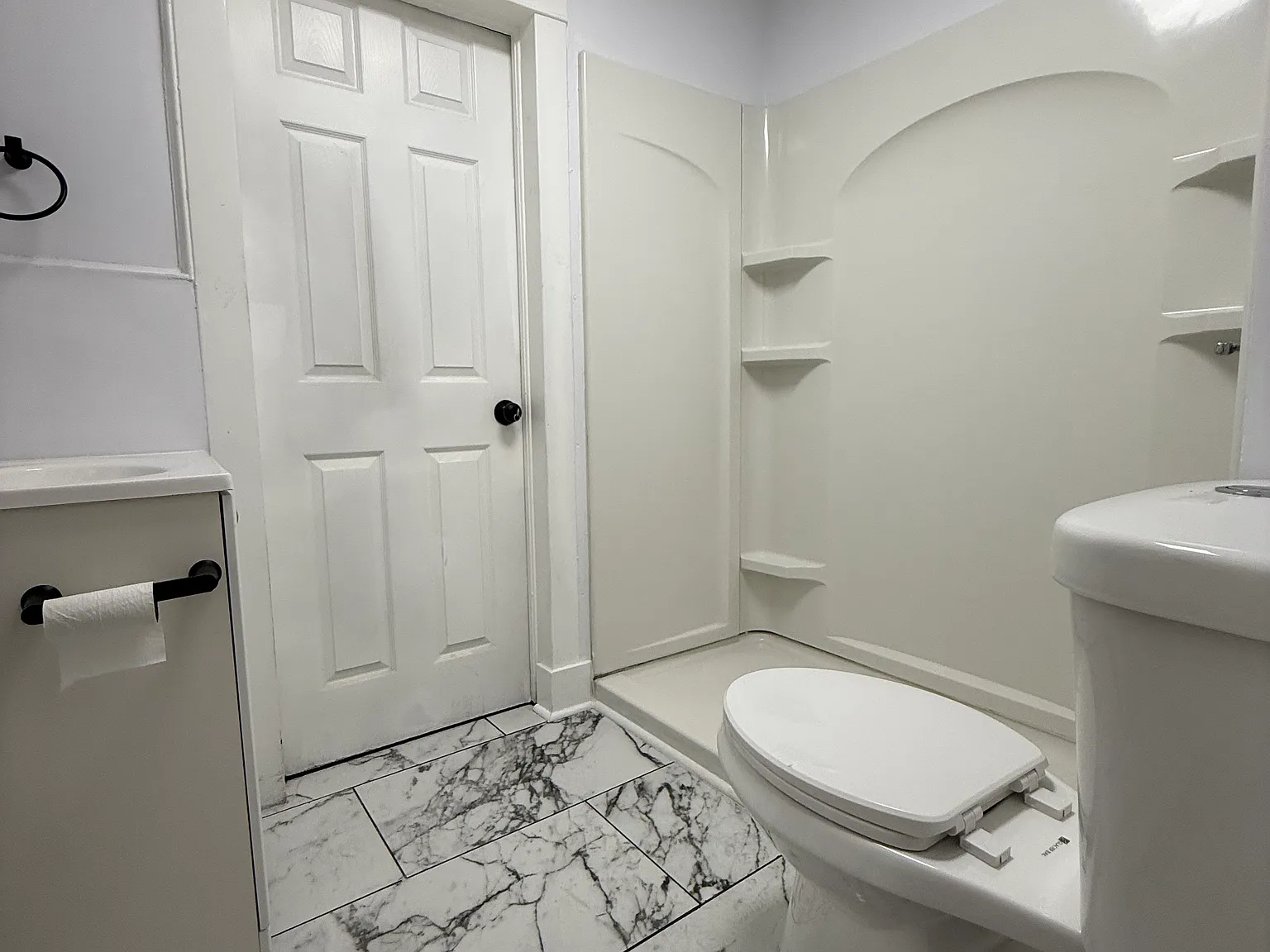 6 bed, 2250 sqft, $4,350 — Photo 3