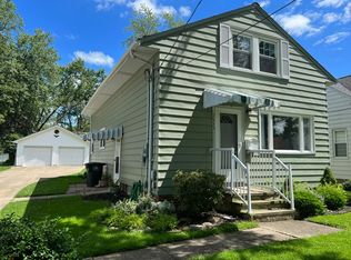 1633 Lyndhurst Rd, Lyndhurst, OH 44124