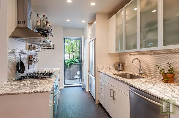 Sold by Halstead Real Estate | media 24