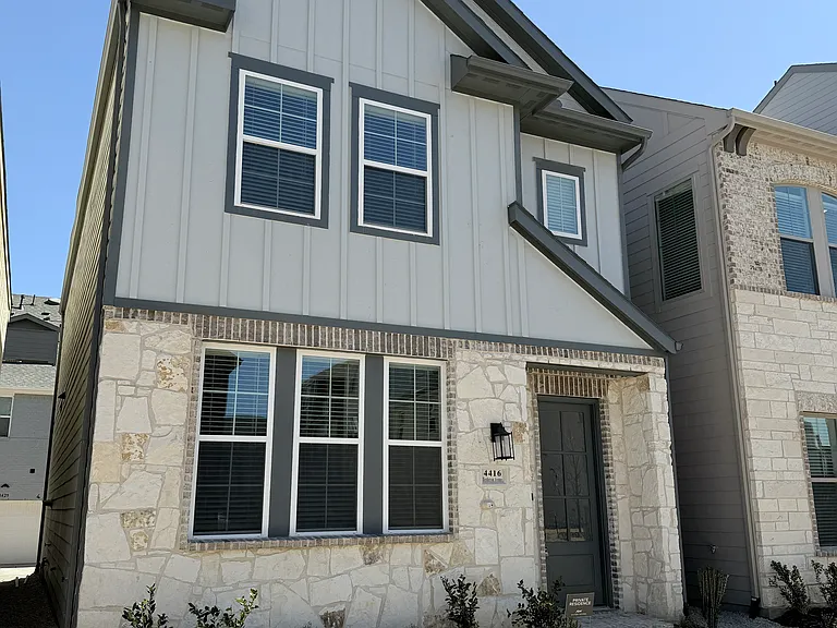 4416 Henderson Ave — Photo 3