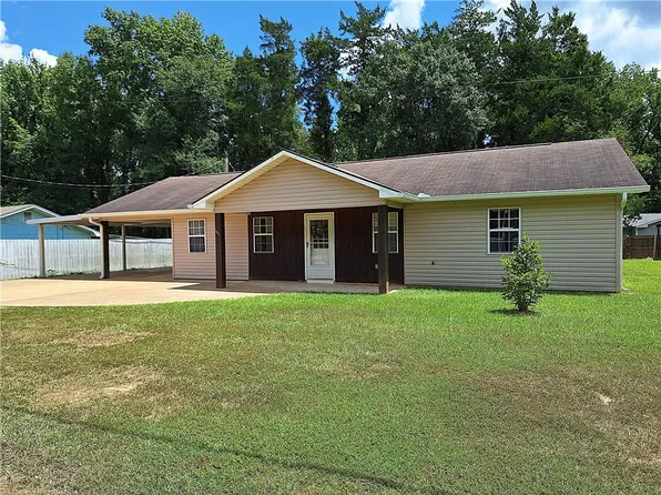 141 Henry St, Marksville, LA 71351
