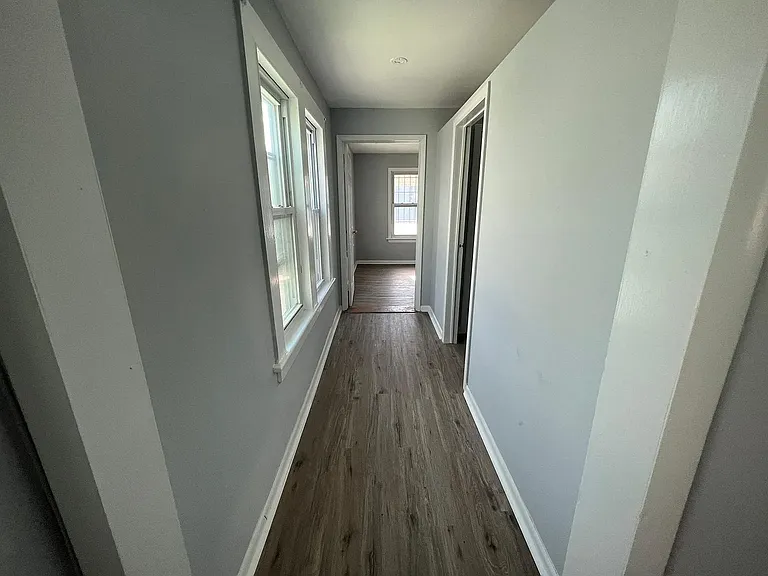 295 Pequonnock St #4 — Photo 4