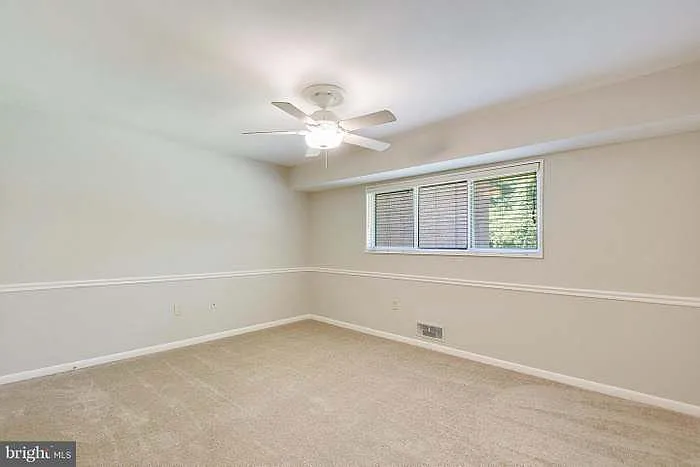 10626 Weymouth St #102 — Photo 3