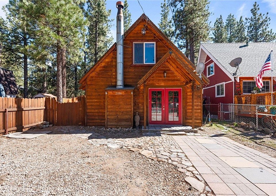 1st image of 2086 4th Ln