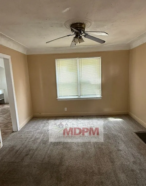3 bed, 1600 sqft, $1,150 — Photo 2