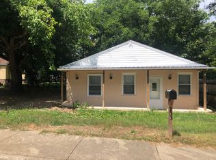 203 N Lee St, Mount Holly, NC 28120