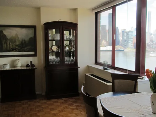 Sold by CityView Real Estate Inc. | media 2