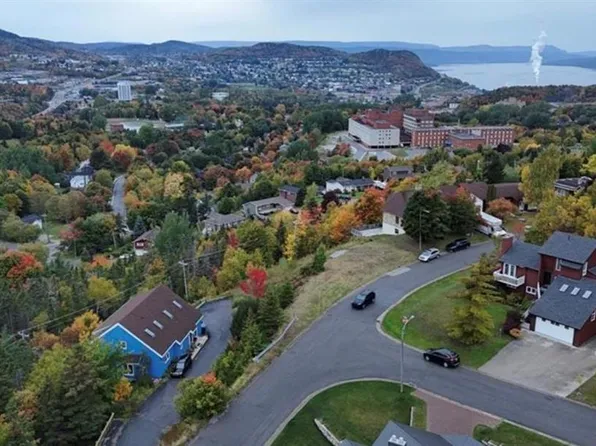 25 MacPherson Avenue, Corner Brook, NL A2H6Z3