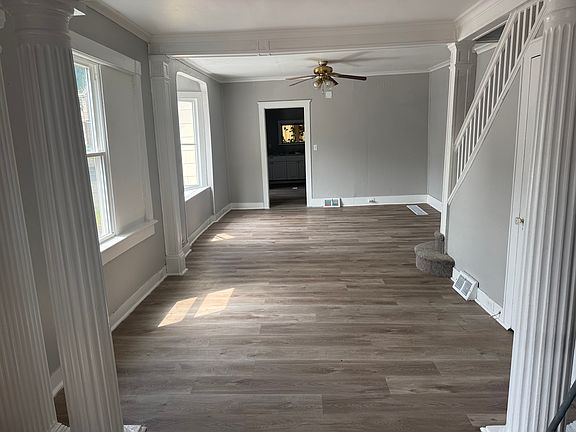 3rd image of 2025-2027 Wayne Ave