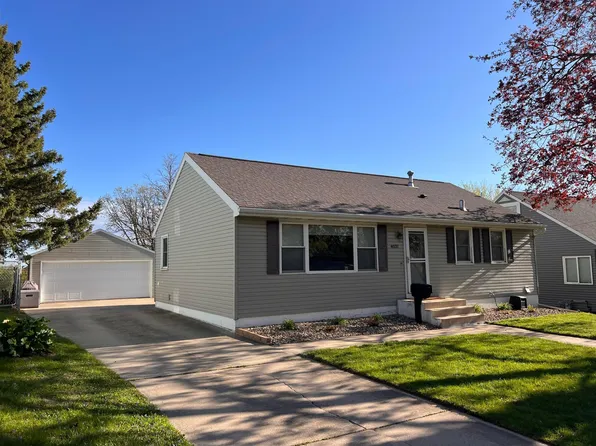 4031 7th Pl NW, Rochester, MN 55901