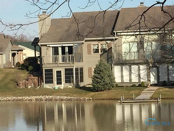 4th image of 688 Deerwood Dr