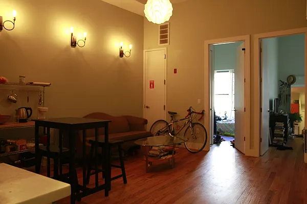 Rented by Rennit Inc. | media 40