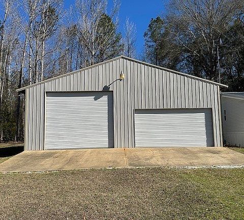 4th image of 348 Comer Loop