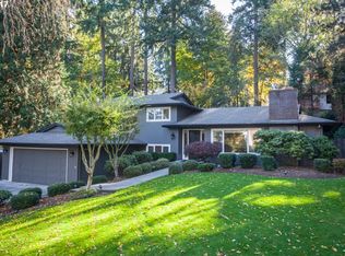 17585 Tree Top Way, Lake Oswego, OR 97034
