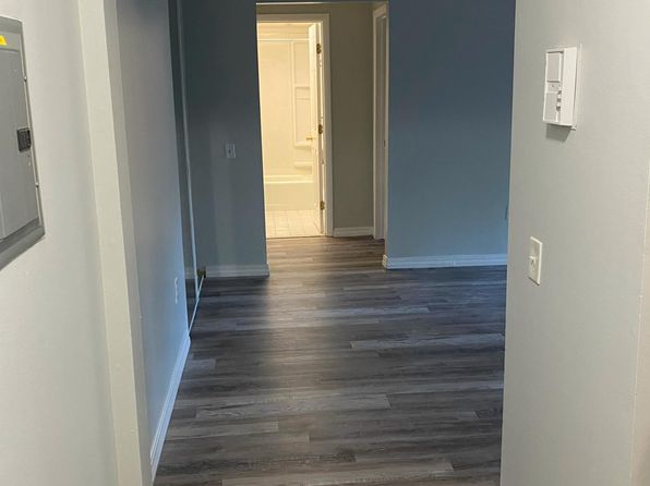 68 Shrewsbury Green Dr UNIT B