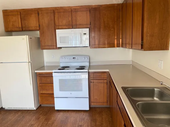 1014 N Scheuber Rd, Centralia, WA 98531