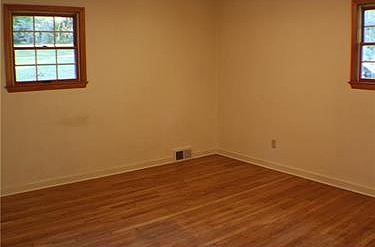 5th image of 208 Arborwood Dr