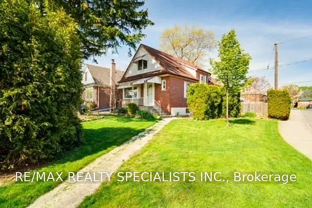 3 bed, $2,400 — Photo 2