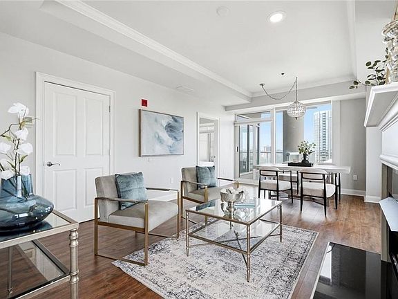 4th image of 2881 Peachtree Rd NE APT 1105