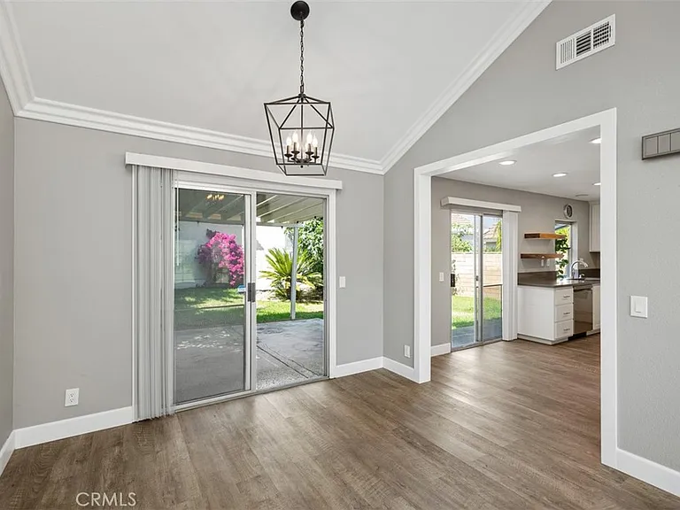 28045 Blandings — Photo 11