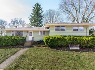 100 Warren Pl, Dekalb, IL 60115