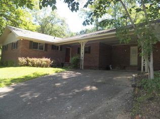 1906 7th St N, Columbus, MS 39701