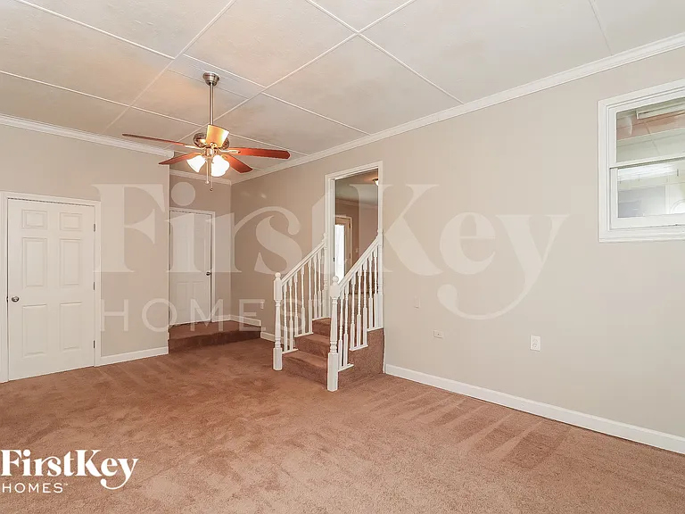 5531 Concord Cir — Photo 2