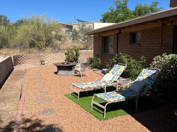6860 N McFall Crags Pl, Tucson, AZ 85718
