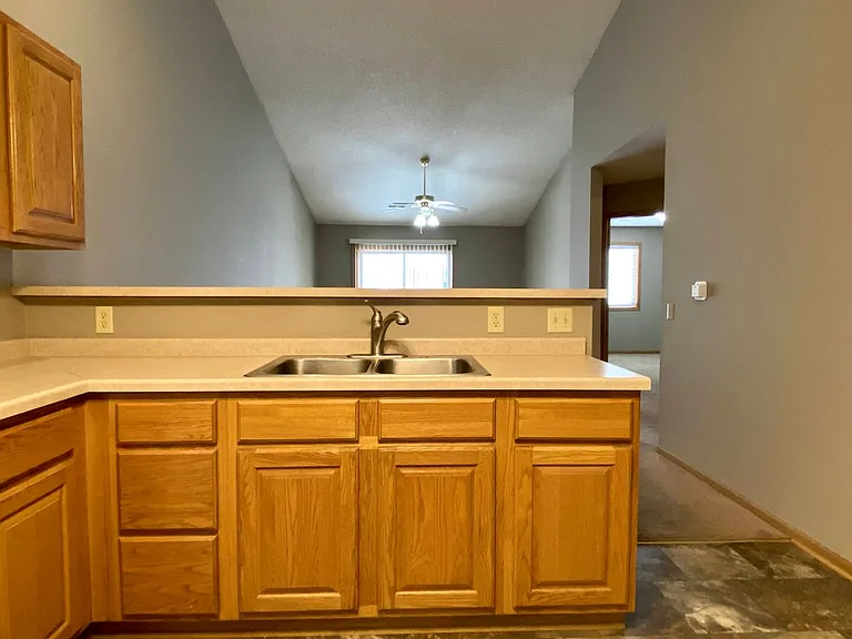 1815 Industrial St — Photo 7