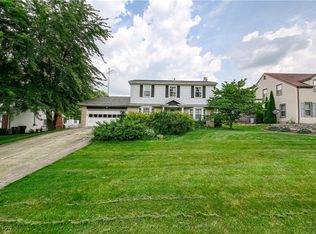 8475 Squirrel Hill Dr NE, Warren, OH