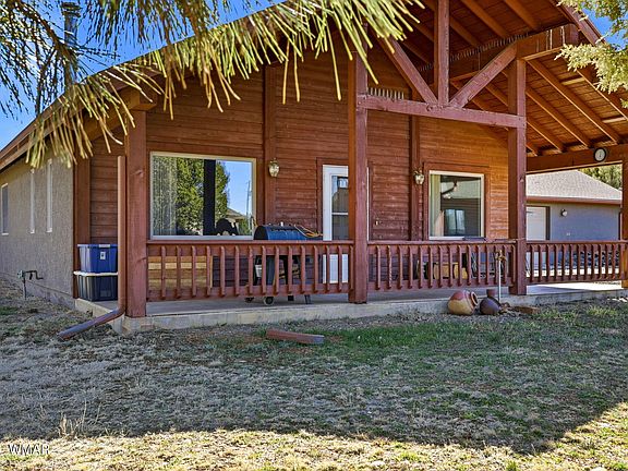 3rd image of 2746 Pine View Ct